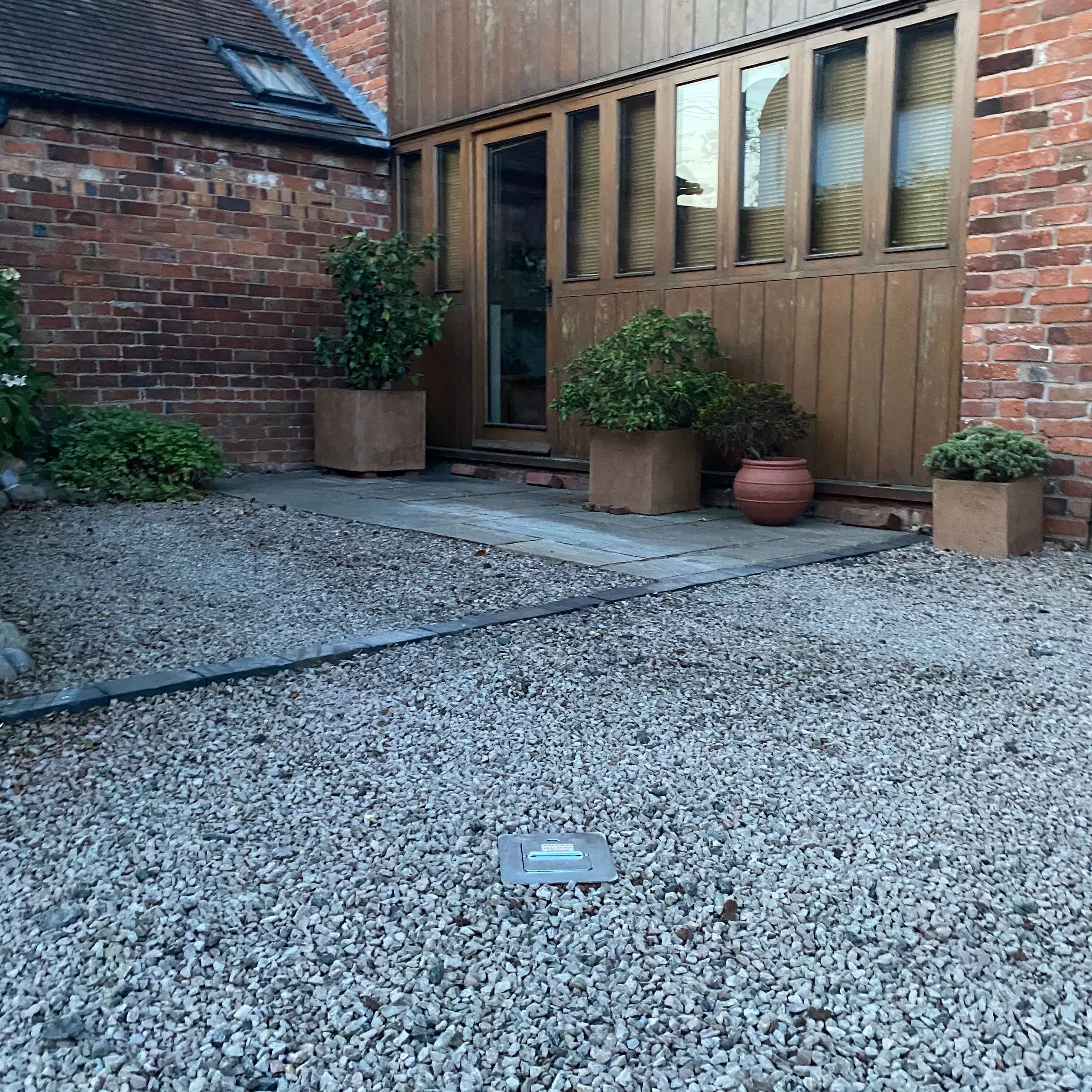 Ramco 100 Heavy-Duty Telescopic Security Bollard - Image 8